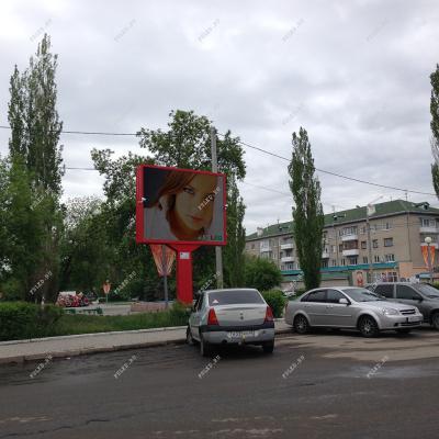 led экран на ноге
