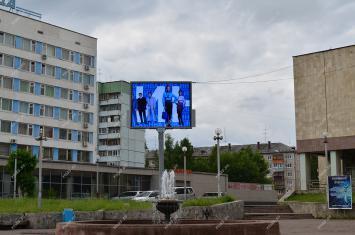 Светодиодный экран на Дворце Искусств г. Братск