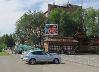 Светодиодный экран на стеле г. Мариинск